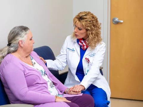 Dr. Sharona Ross with a patient at the Digestive Institute Tampa.